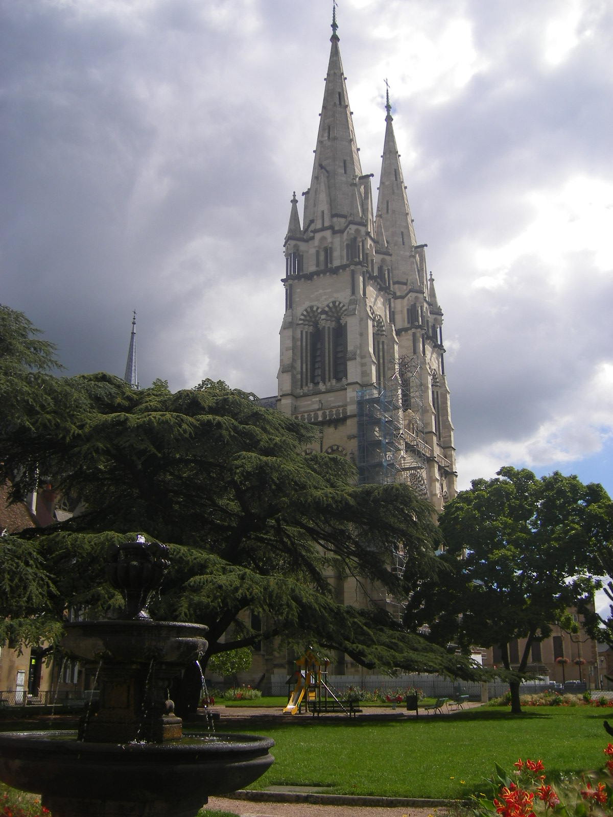 Cathedral Notre-Dame-de-l’Annonciation de Moulins